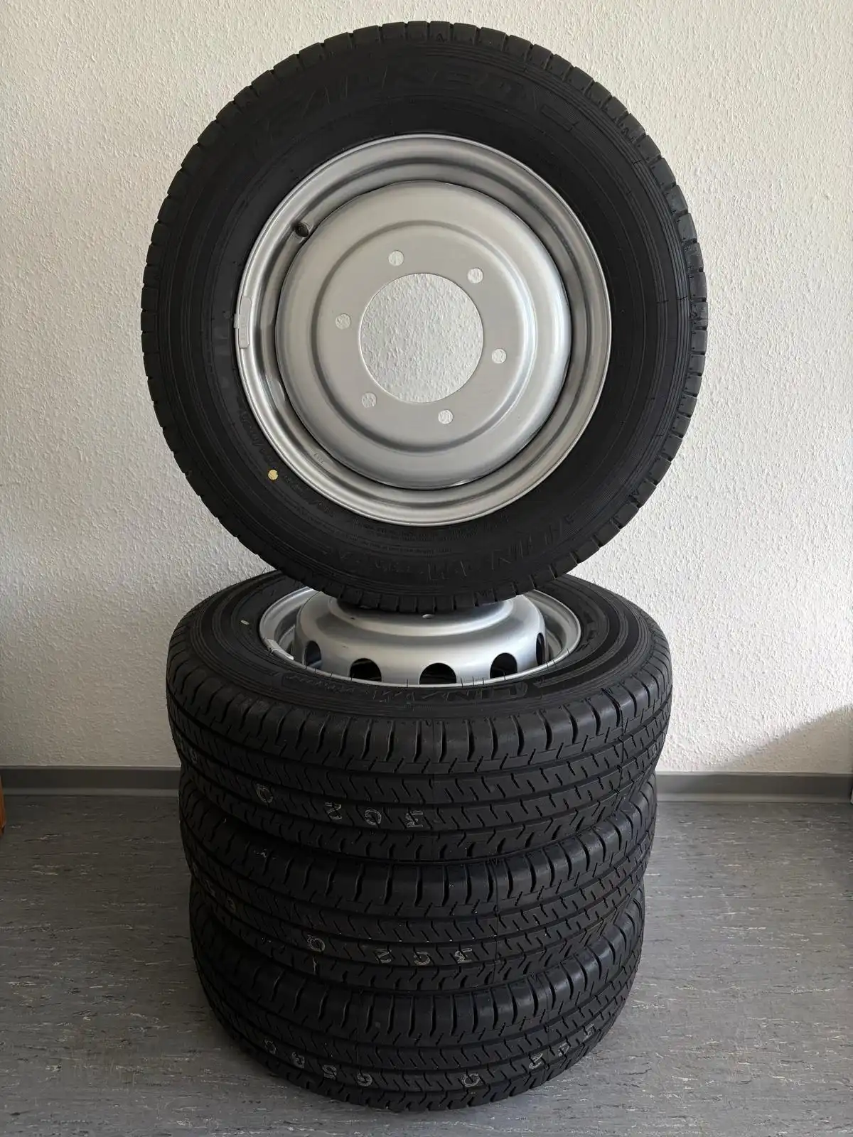 4er Satz Winterkompletträder – Falken Linam Van01 185/75 R16C 104R auf Alcar Stahlfelgen