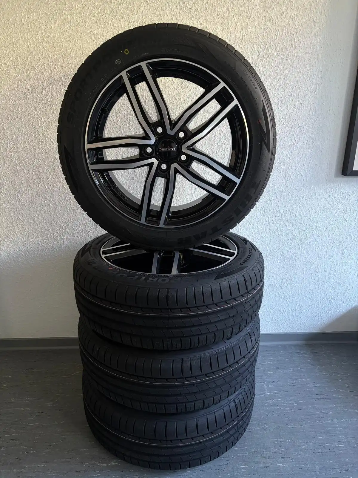 4er Satz Winterkompletträder – Tristar SportPower 2 205/55 ZR17 95W XL auf Dezent TR Dark Alufelgen